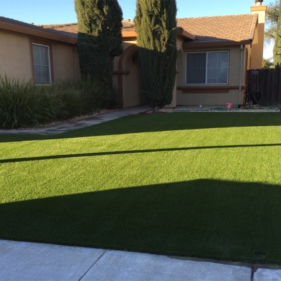 Green Lawn East La Mirada, California Roof Top, Front Yard Landscape Ideas