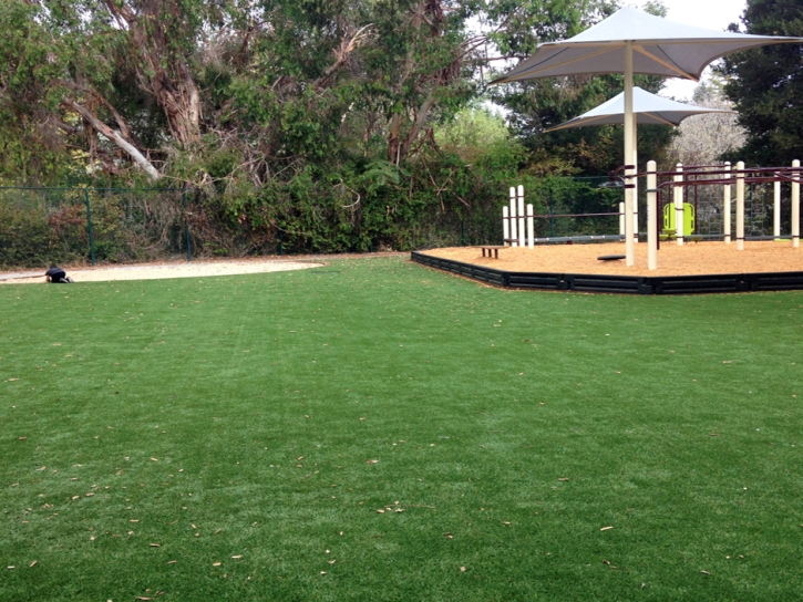 Green Lawn Lakeside, California Kids Indoor Playground